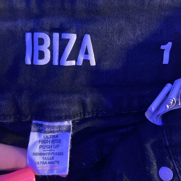 size 1 ultra high rise black skinny jeans from Urban Planet - Picture 4 of 4